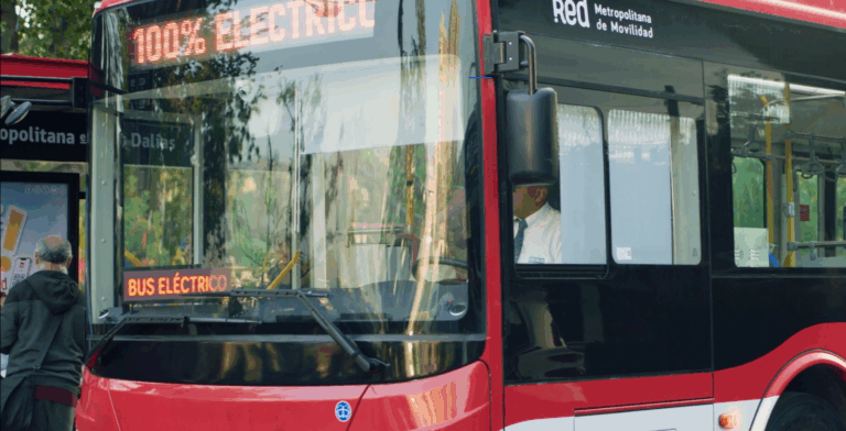 Evasión: Cifra de usuarios que no pagan el transporte público disminuyó a 39,8% en el segundo semestre de 2023