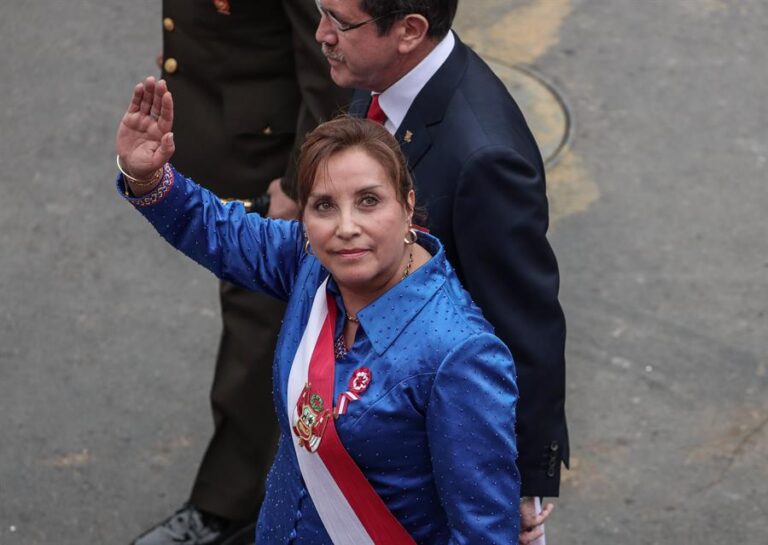 Gobierno de Perú evalúa destituir al jefe de la Policía tras agresión que sufrió Boluarte: 
