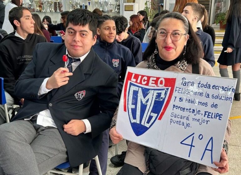 La historia del estudiante de liceo público que obtuvo doble puntaje nacional en la PAES: 