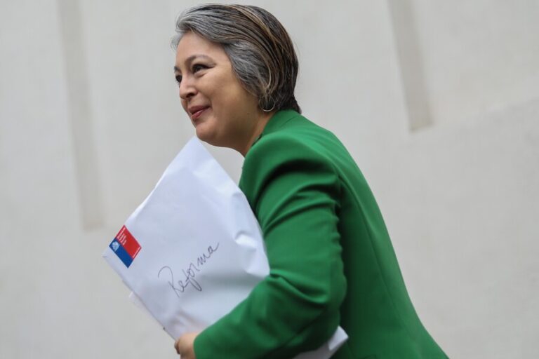 Ministra Jara ve 