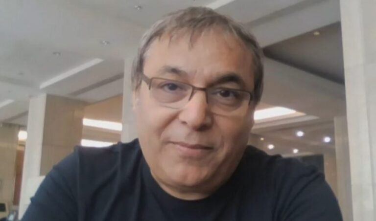Gabriel Rolón y su libro 