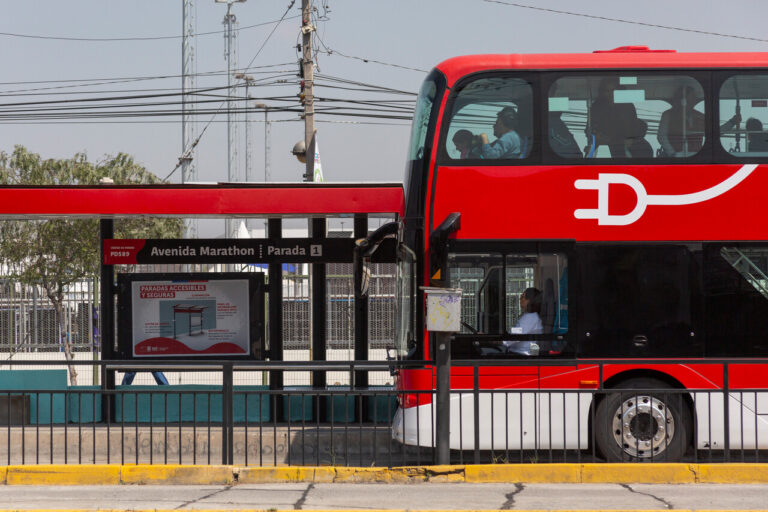 Buses RED de 2 pisos estrenados en Santiago 2023 ya tienen nuevo recorrido: Conectará Cerro Navia con Lo Barnechea