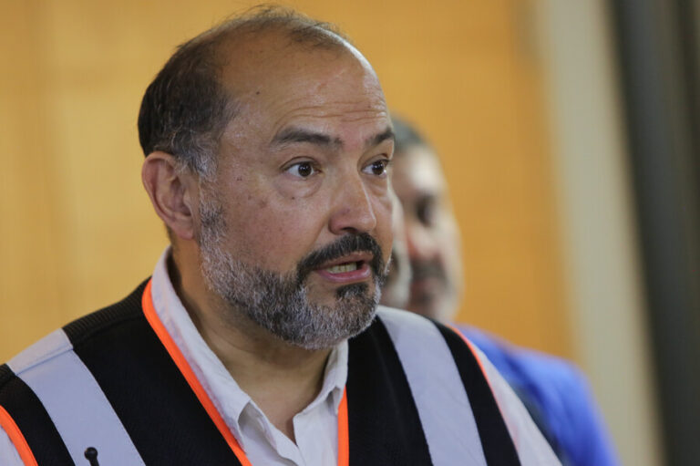 Director de Senapred pide obedecer mensajes SAE ante avance de incendios forestales: 