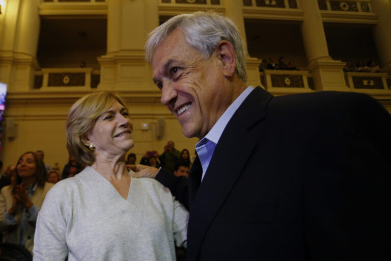 Evelyn Matthei recuerda a expdte. Piñera: 