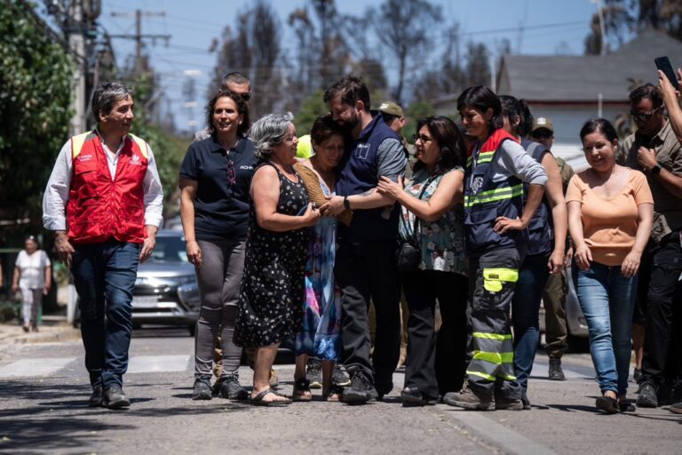 Pdte. Boric anuncia bono de recuperación para familias afectadas por incendios forestales en la Región de Valparaíso