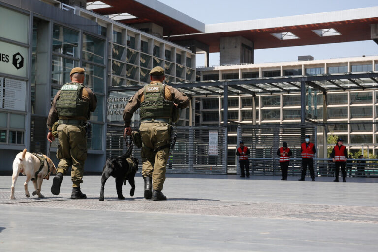 Evacuan a funcionarios del Centro de Justicia por presencia de un artículo sospechoso
