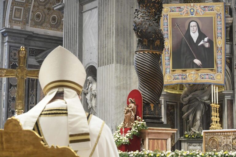 Papa Francisco canoniza a Mama Antula, la primera santa de Argentina: Estos son los milagros que se le atribuyen