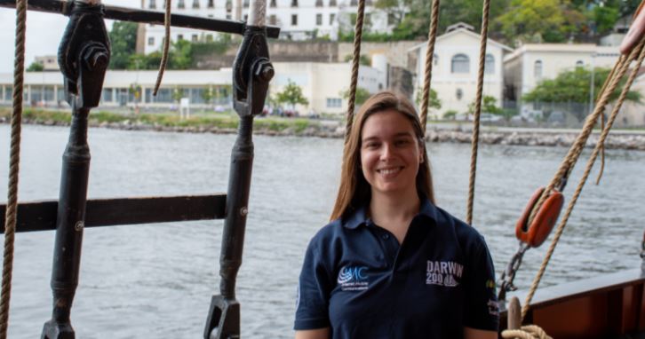 Científica chilena Camila Calderón es galardonada internacionalmente por su contribución a la conservación marina