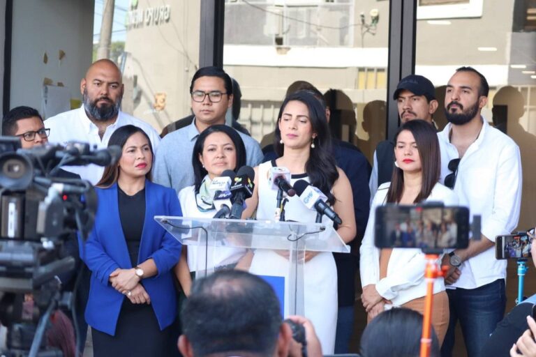 Diputados opositores de El Salvador piden anular elecciones legislativas