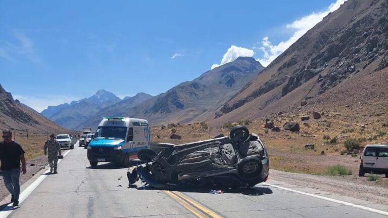 Suspenden el tránsito en paso Los Libertadores por accidente de tránsito en lado argentino