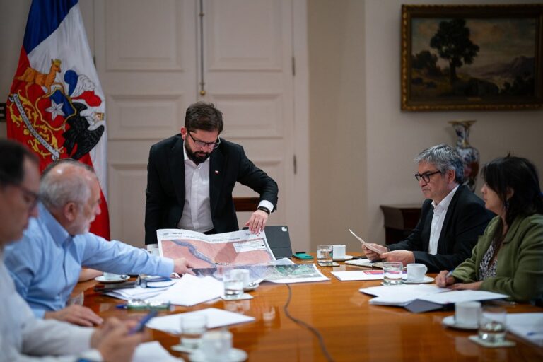 Pdte. Boric continuó con labor de reconstrucción de viviendas en Región de Valparaíso tras finalización de funeral de Estado