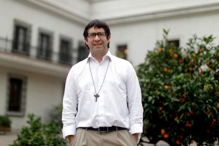 Sagrados Corazones finalizó investigación contra expárroco de La Moneda: Concluyen 