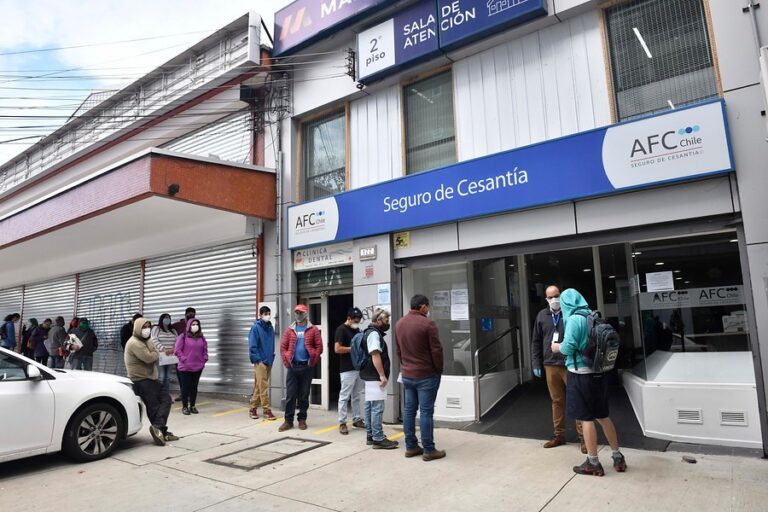 Seguro de Cesantía: Aumentan beneficios y disminuyen requisitos para damnificados por incendios forestales