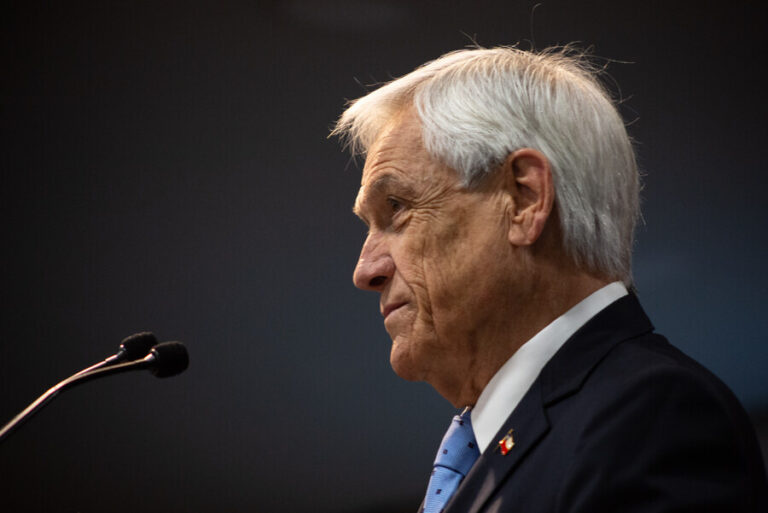 Tras informe preliminar de la DGAC: Acompañantes de Piñera en el helicóptero aseguran que 