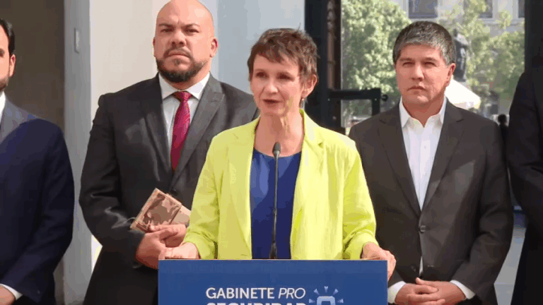 Tajante respuesta de ministra Tohá por autos Lexus de la Suprema: 