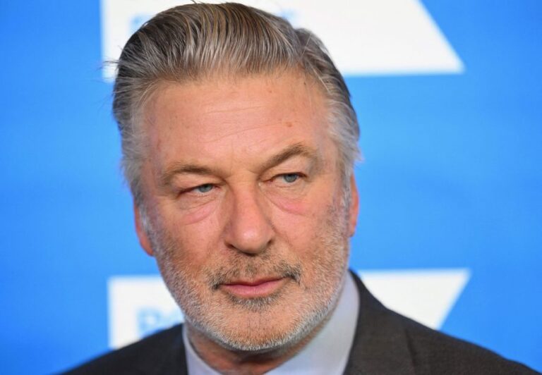 Tragedia en el set de “Rust”: Alec Baldwin se declara inocente de homicidio involuntario por segunda vez