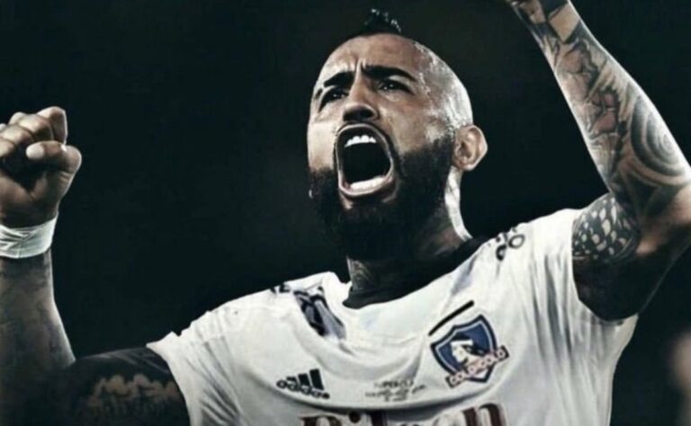 Con Vidal desde el pitazo inicial: Colo Colo confirma oncena inicial para partido con Huachipato por la Supercopa