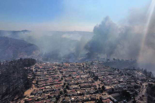 Cencosud aclara que trabajadores que estaban en tiendas durante evacuación en Viña del Mar permanecieron 