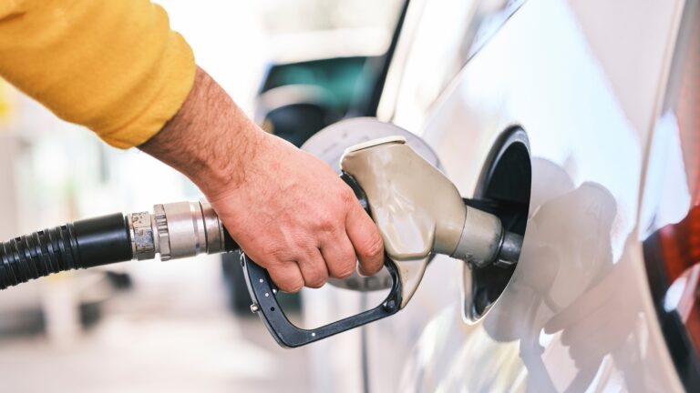 Enap reportó alza de precio en todos los combustibles este miércoles