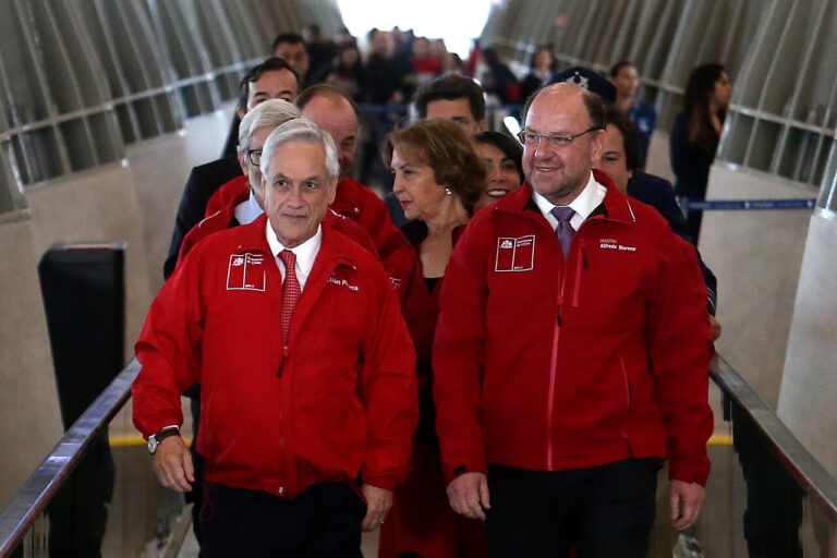 Alfredo Moreno, exministro: Quien tome la posta del liderazgo de Piñera 