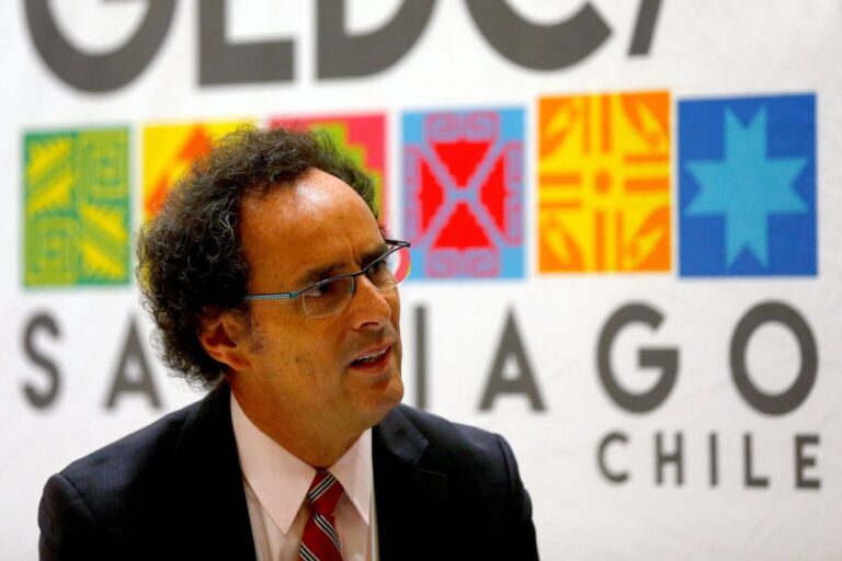 Estados Unidos reconoce a ingeniero chileno por reducir impactos de terremotos