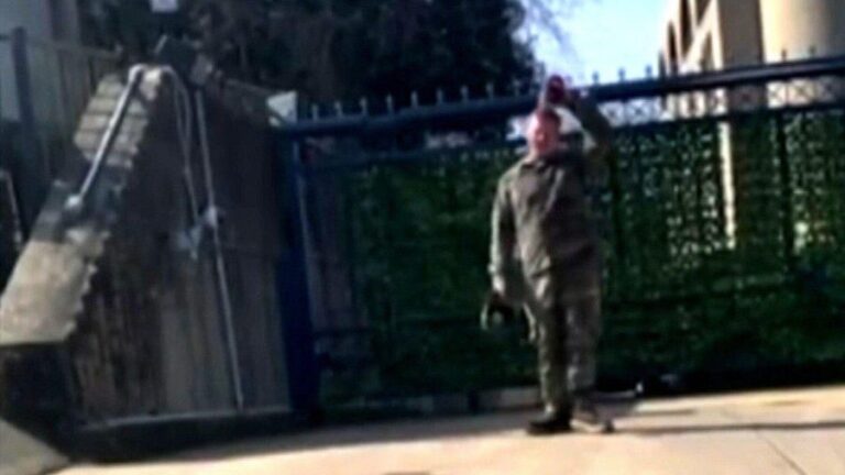 Soldado estadounidense murió tras inmolarse frente a embajada israelí en Washington: “No seguiré siendo cómplice de genocidio”