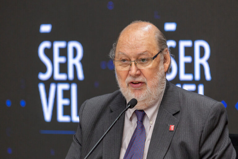 Servel explica razones para hacer elecciones en dos días y apunta a ley seca: 