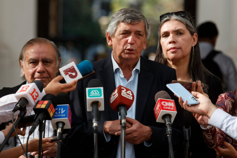 PC confirma intención de postular a la gobernación de la RM en próximas elecciones