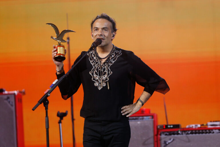 Registran robo en casa de Álvaro López, vocalista de Los Bunkers: Delincuentes habrían sustraído más de $3 millones en especies
