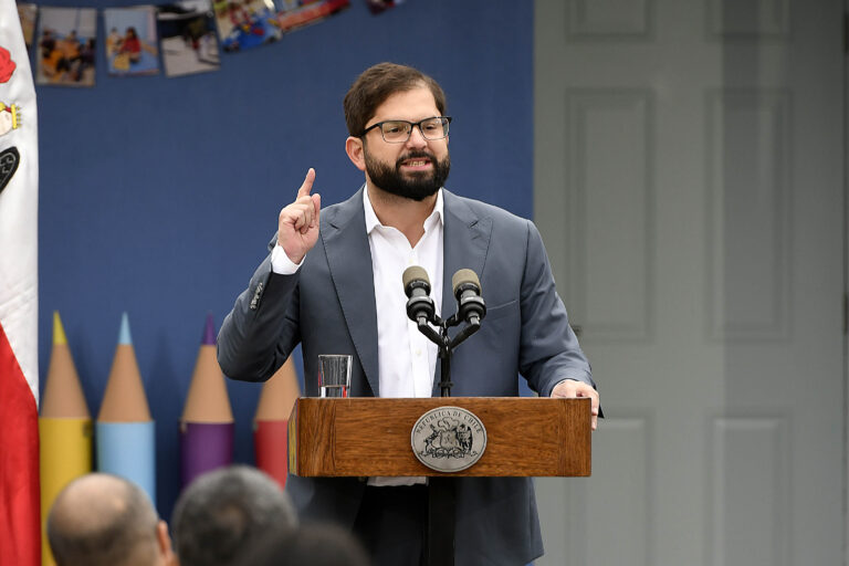 Pdte. Boric acepta disculpas de Argentina y pide usar vía diplomática si hay antecedentes de 