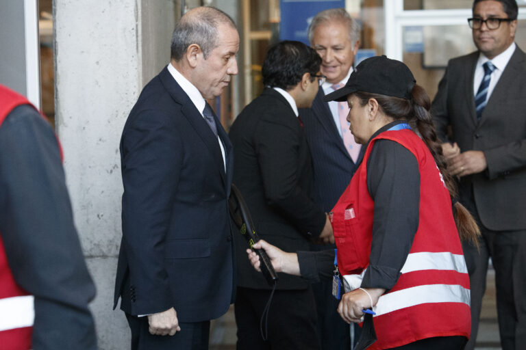 Fiscalía pide prisión preventiva para Sergio Muñoz tras filtración de información en causas reservadas