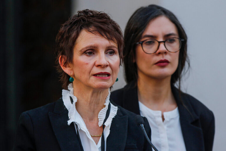 Tohá respaldó a Vallejo por dichos sobre 