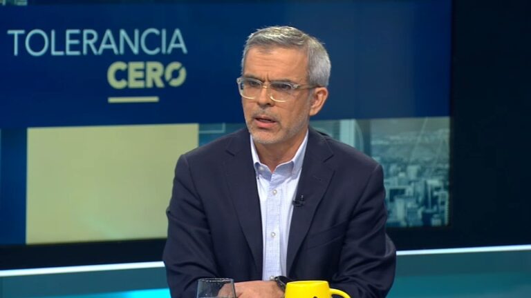 Ministro Luis Cordero revela que el Gobierno instó a que Sergio Muñoz renunciara a la PDI