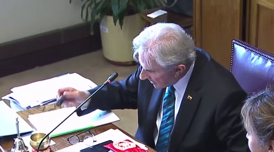 Hizo sonar un cuenco tibetano para 