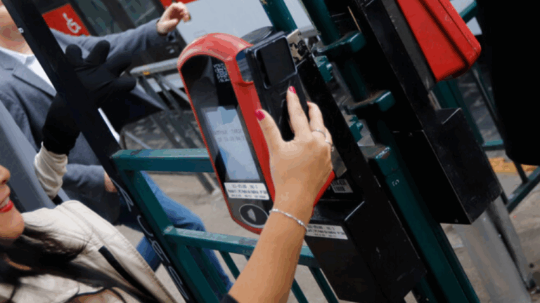 Anuncian MetroQR, nueva aplicación para pagar transporte público en Santiago: ¿Cómo se usa?