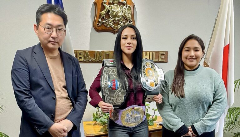 Critican a cónsul chilena en Japón por vestuario 