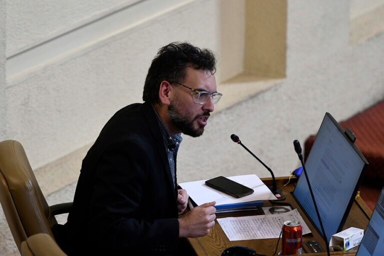 Sesión de Comisión de RR.EE. fue considerada como 