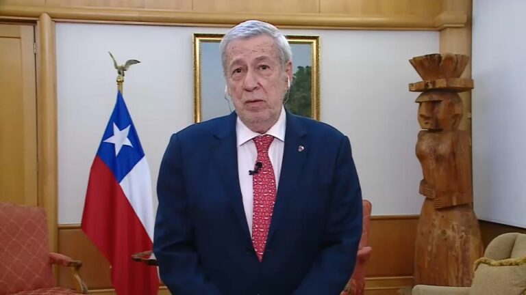 Van Klaveren responde a controversia con el embajador de Israel: 