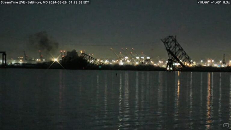En San Antonio: Autoridades chilenas alertaron deficiencias en barco carguero que derribó puente en Baltimore