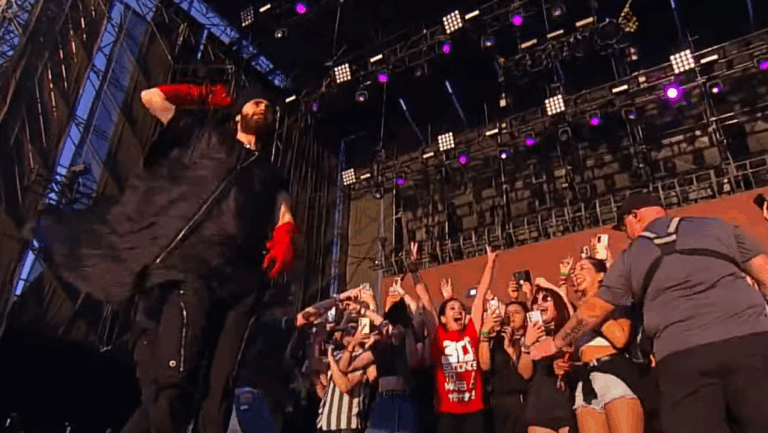 Thirty Seconds To Mars subió a fanáticos al escenario en medio de presentación de Lollapalooza 2024