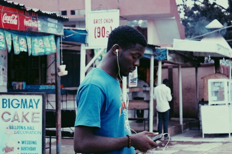 Gran parte de África se queda sin conexión a internet por falla de cables submarinos
