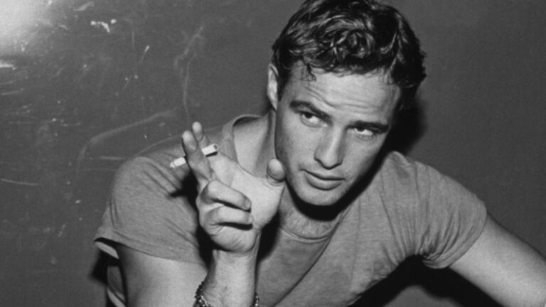 Cien años de Marlon Brando: La leyenda del cine que odiaba Hollywood y llegó a sentir 
