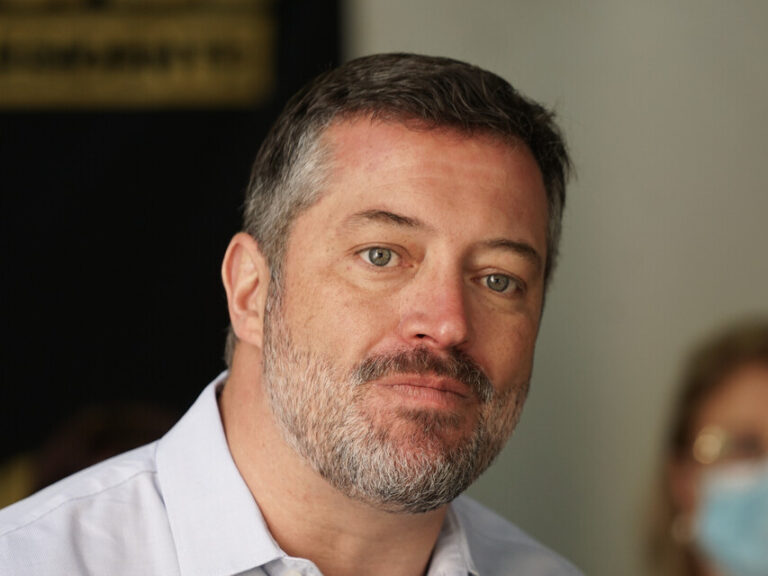 Sichel condiciona su candidatura a la alcaldía de Santiago: 