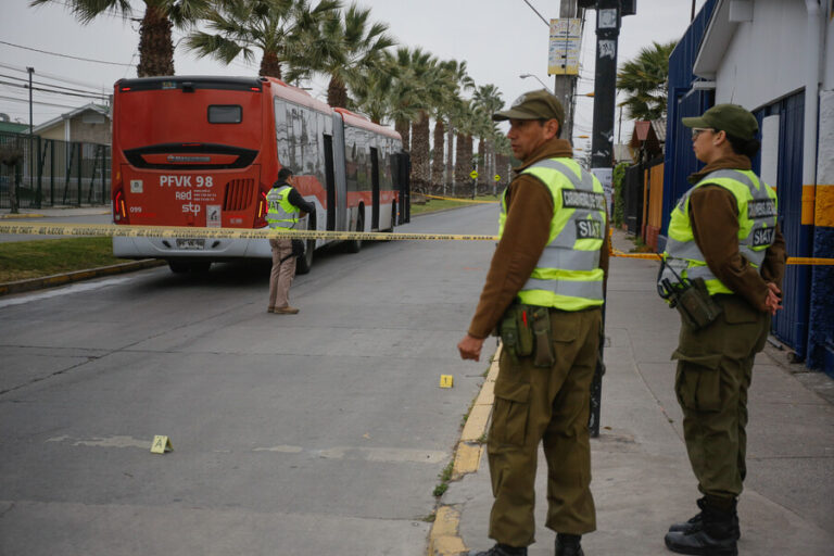 La Cisterna: Universitario muere apuñalado durante asalto al interior de un bus RED