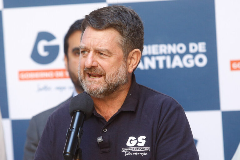 Claudio Orrego confirma su repostulación a la Gobernación de la Región Metropolitana