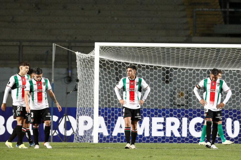Palestino cayó por goleada frente a Bolívar en su debut en la Copa Libertadores