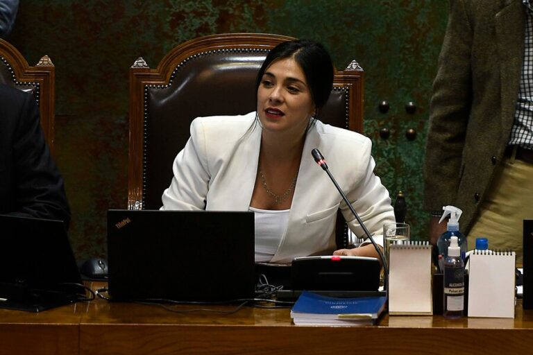 Karol Cariola se convierte en primera militante comunista en presidir la Cámara de Diputadas y Diputados