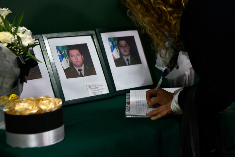 Asesinato de carabineros en Cañete: Viuda de Misael Vidal se querella invocando la Justicia Militar