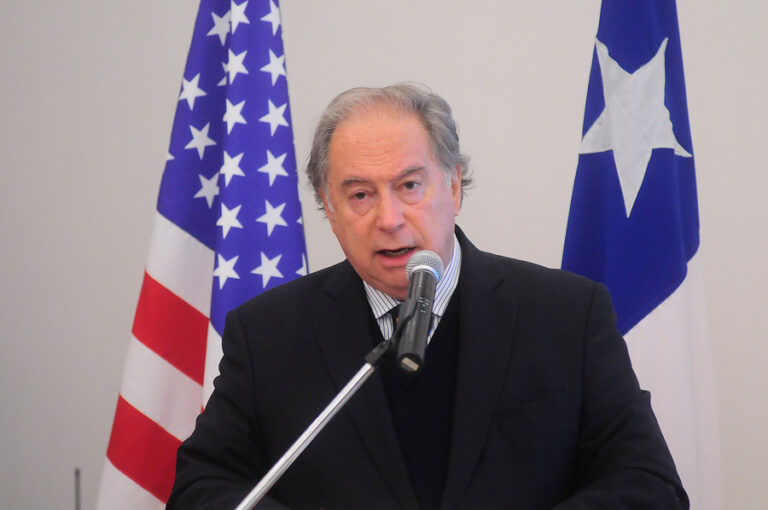 Embajador: Dichos de senador estadounidense por presuntos vínculos de Hezbollah con Chile requerían 