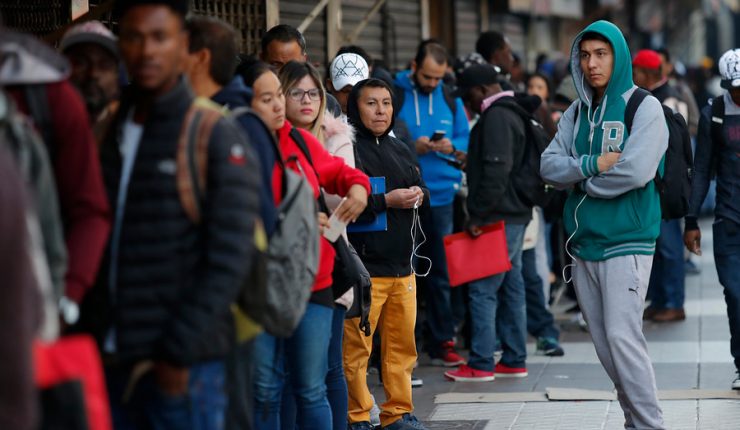 Con prisión y multas de hasta 50 UTM: Diputados RN presentan proyecto para sancionar contratación de migrantes irregulares